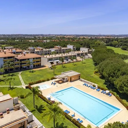 Algarve Duplex Retreat With Garden & Pool شقة *
