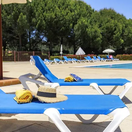 Algarve Duplex Retreat With Garden & Pool كوارتيرا