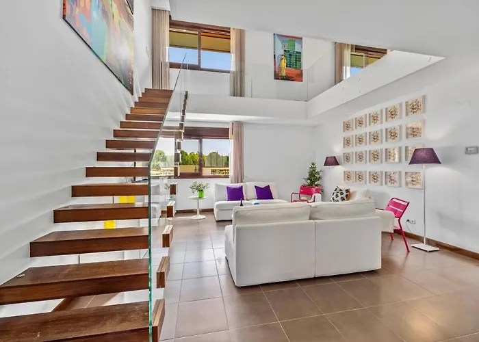 Algarve Duplex Retreat With Garden & Pool *