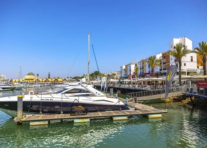 Algarve Duplex Retreat With Garden & Pool Картейра