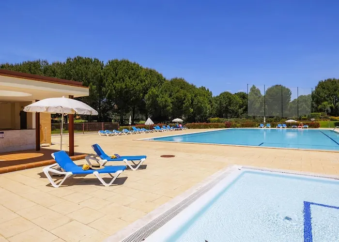 Algarve Duplex Retreat With Garden & Pool *