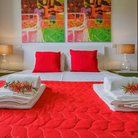 Algarve Duplex Retreat With Garden & Pool * Quarteira